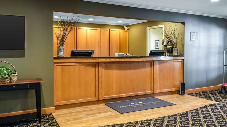 <b>Bluegreen Vacations South Mountain Lobby</b>. Images powered by <a href="https://iceportal.shijigroup.com/" title="IcePortal" target="_blank">IcePortal</a>.
