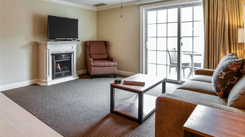 <b>Bluegreen Vacations South Mountain Suite</b>. Images powered by <a href="https://iceportal.shijigroup.com/" title="IcePortal" target="_blank">IcePortal</a>.