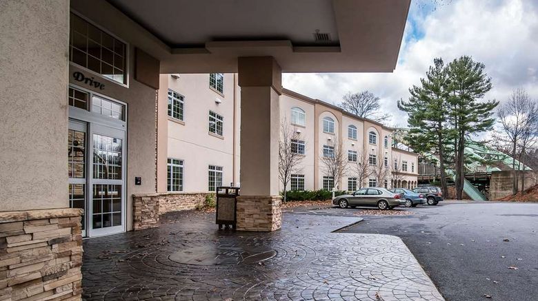 <b>Riverside Hotel, Ascend Collection Hotel Exterior</b>. Images powered by <a href="https://iceportal.shijigroup.com/" title="IcePortal" target="_blank">IcePortal</a>.