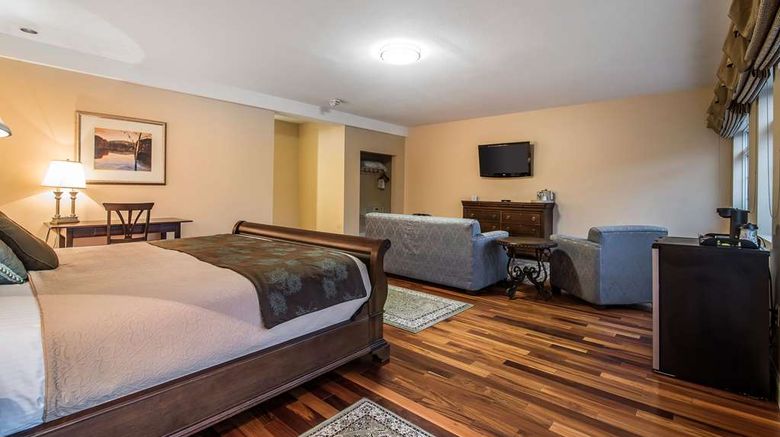 <b>Riverside Hotel, Ascend Collection Hotel Room</b>. Images powered by <a href="https://iceportal.shijigroup.com/" title="IcePortal" target="_blank">IcePortal</a>.
