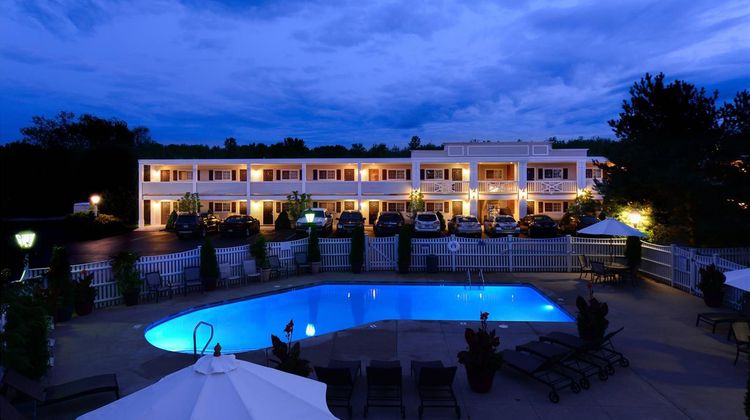 Port Inn & Suites, Ascend Collection Pool
