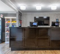 Port Inn & Suites, Ascend Collection Lobby