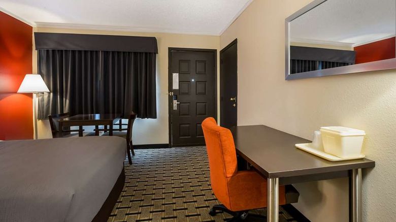 <b>Quality Inn & Suites Suite</b>. Images powered by <a href="https://iceportal.shijigroup.com/" title="IcePortal" target="_blank">IcePortal</a>.