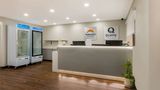 <b>Quality Inn & Suites Lobby</b>. Images powered by <a href="https://iceportal.shijigroup.com/" title="IcePortal" target="_blank">IcePortal</a>.