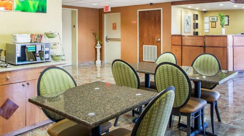 <b>Quality Inn Vineland - Millville Restaurant</b>. Images powered by <a href="https://iceportal.shijigroup.com/" title="IcePortal" target="_blank">IcePortal</a>.