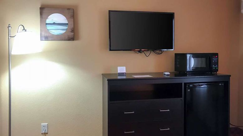 <b>Clarion Hotel and Conference Center Suite</b>. Images powered by <a href="https://iceportal.shijigroup.com/" title="IcePortal" target="_blank">IcePortal</a>.