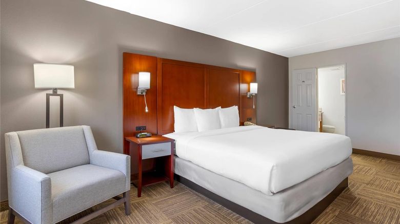 <b>Comfort Inn Room</b>. Images powered by <a href="https://iceportal.shijigroup.com/" title="IcePortal" target="_blank">IcePortal</a>.