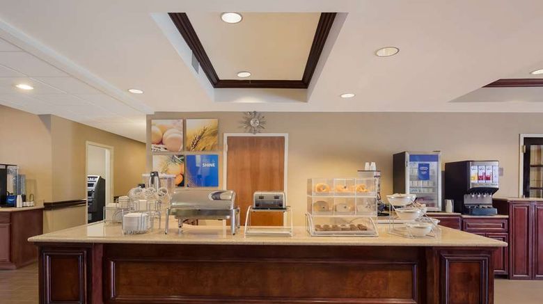 <b>Comfort Suites Restaurant</b>. Images powered by <a href="https://iceportal.shijigroup.com/" title="IcePortal" target="_blank">IcePortal</a>.
