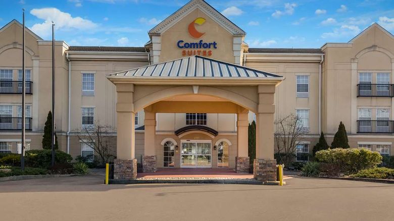 <b>Comfort Suites Exterior</b>. Images powered by <a href="https://iceportal.shijigroup.com/" title="IcePortal" target="_blank">IcePortal</a>.