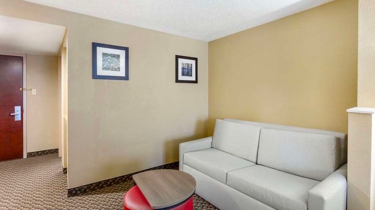 Comfort Inn & Suites Suite