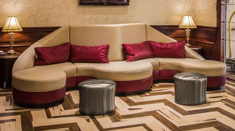 <b>Quality Suites North Bergen Lobby</b>. Images powered by <a href="https://iceportal.shijigroup.com/" title="IcePortal" target="_blank">IcePortal</a>.