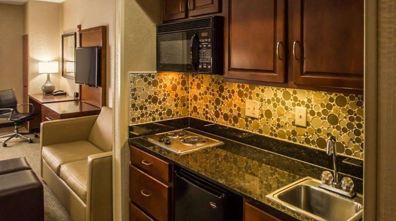 <b>Quality Suites North Bergen Room</b>. Images powered by <a href="https://iceportal.shijigroup.com/" title="IcePortal" target="_blank">IcePortal</a>.
