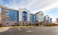 Comfort Suites East Brunswick