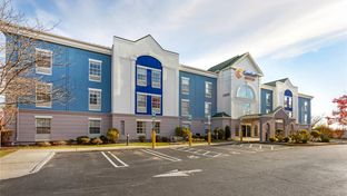 Comfort Suites East Brunswick