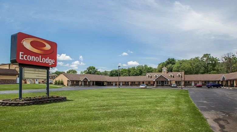 Econo Lodge Newton Exterior. Images powered by <a href="https://iceportal.shijigroup.com" target="_blank" rel="noopener">Ice Portal</a>.