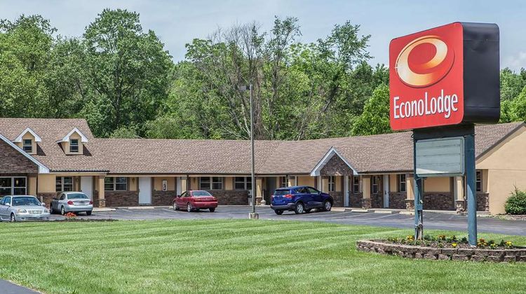Econo Lodge Newton Exterior
