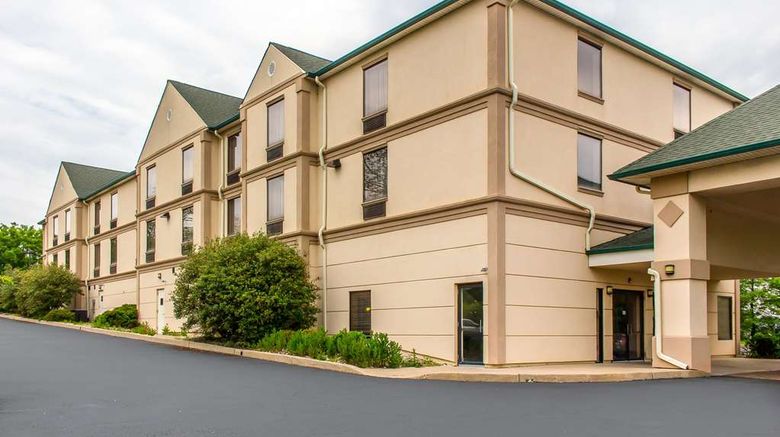<b>Quality Inn Hackettstown Exterior</b>. Images powered by <a href="https://iceportal.shijigroup.com/" title="IcePortal" target="_blank">IcePortal</a>.