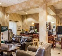 Quality Inn Hackettstown Lobby