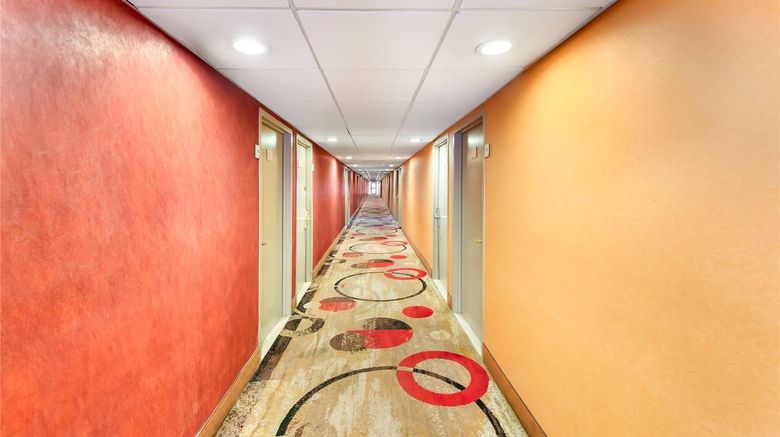 <b>Rodeway Inn Capri Lobby</b>. Images powered by <a href="https://iceportal.shijigroup.com/" title="IcePortal" target="_blank">IcePortal</a>.