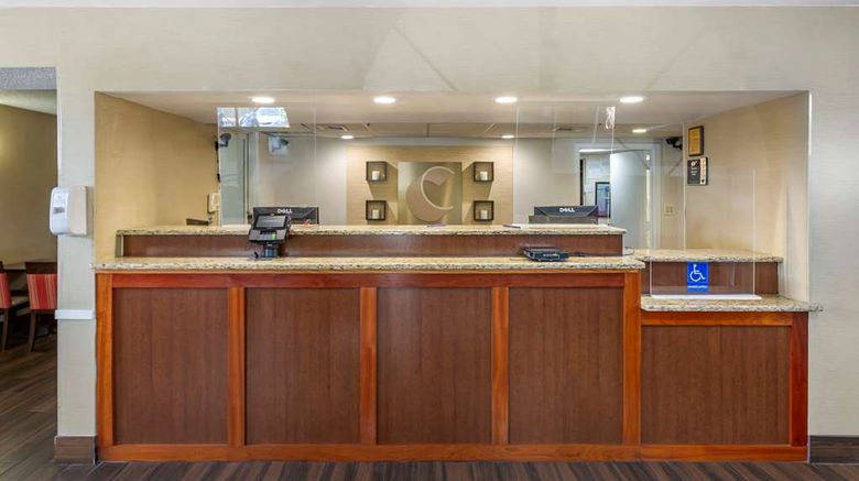 <b>Comfort Inn Lobby</b>. Images powered by <a href="https://iceportal.shijigroup.com/" title="IcePortal" target="_blank">IcePortal</a>.