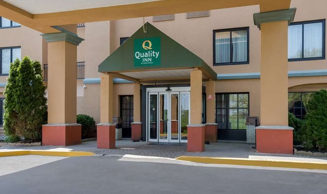 Quality Inn near Princeton Exterior