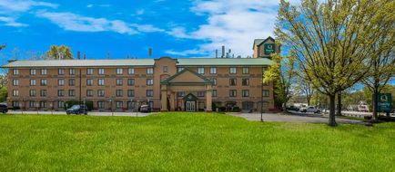 Quality Inn near Princeton Exterior