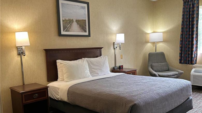<b>Quality Inn near Toms River Corp Park Room</b>. Images powered by <a href="https://iceportal.shijigroup.com/" title="IcePortal" target="_blank">IcePortal</a>.