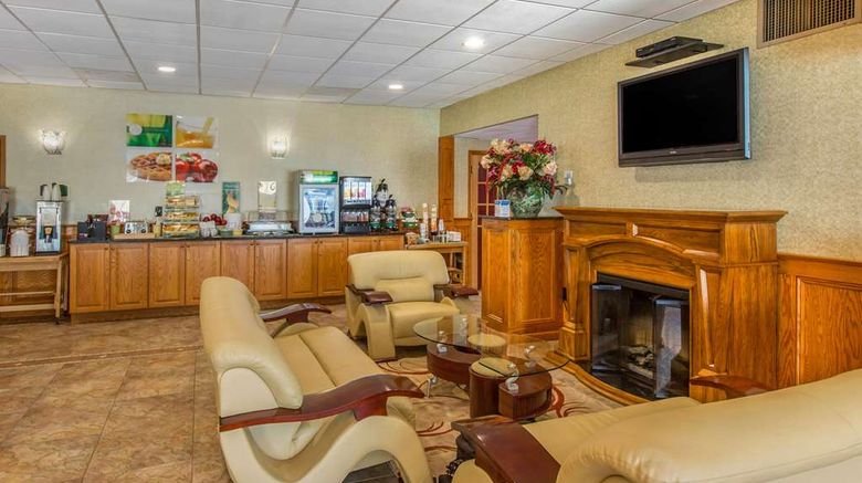 <b>Quality Inn Ledgewood Lobby</b>. Images powered by <a href="https://iceportal.shijigroup.com/" title="IcePortal" target="_blank">IcePortal</a>.