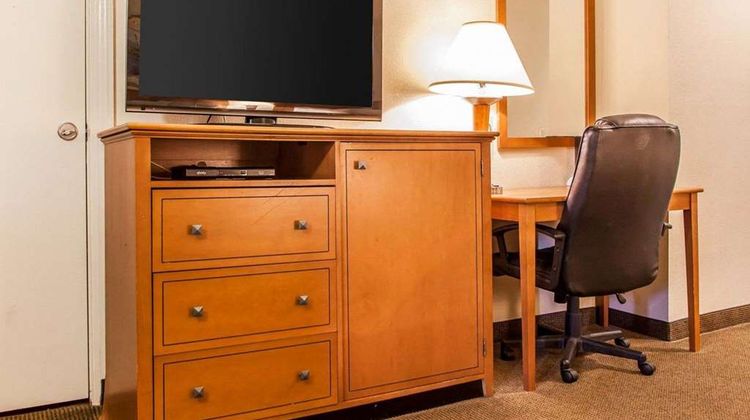 Rodeway Inn Point Pleasant Room