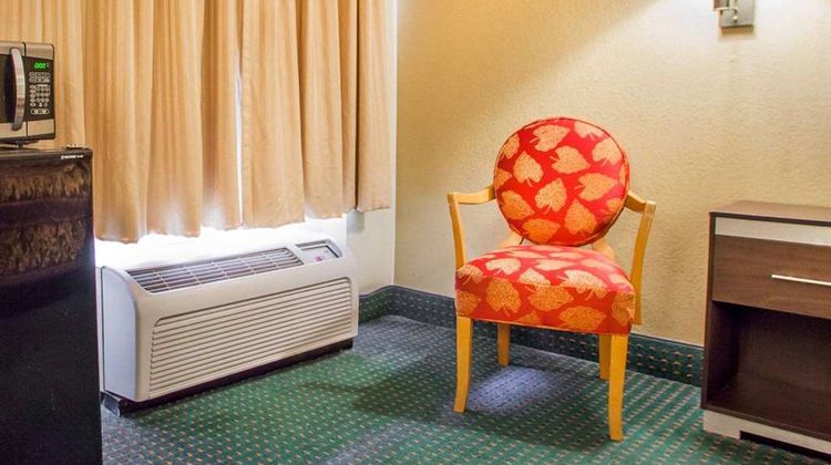 Rodeway Inn Room
