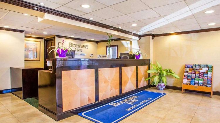 Rodeway Inn Lobby