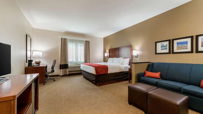 <b>Comfort Suites Atlantic City North Suite</b>. Images powered by <a href="https://iceportal.shijigroup.com/" title="IcePortal" target="_blank">IcePortal</a>.