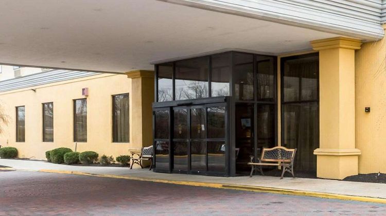 Clarion Hotel Somerset Exterior