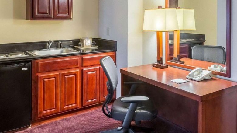 <b>Clarion Hotel Somerset Suite</b>. Images powered by <a href="https://iceportal.shijigroup.com/" title="IcePortal" target="_blank">IcePortal</a>.