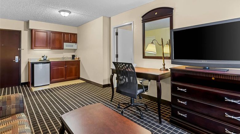<b>Comfort Inn & Suites Somerset Suite</b>. Images powered by <a href="https://iceportal.shijigroup.com/" title="IcePortal" target="_blank">IcePortal</a>.