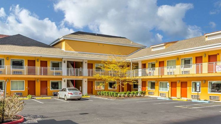 Quality Inn Flamingo Exterior