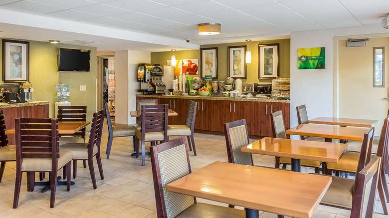 <b>Quality Inn Flamingo Restaurant</b>. Images powered by <a href="https://iceportal.shijigroup.com/" title="IcePortal" target="_blank">IcePortal</a>.