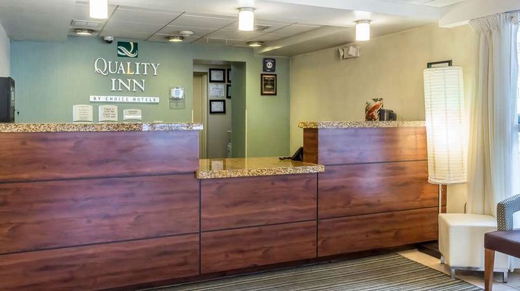 Quality Inn Flamingo Lobby