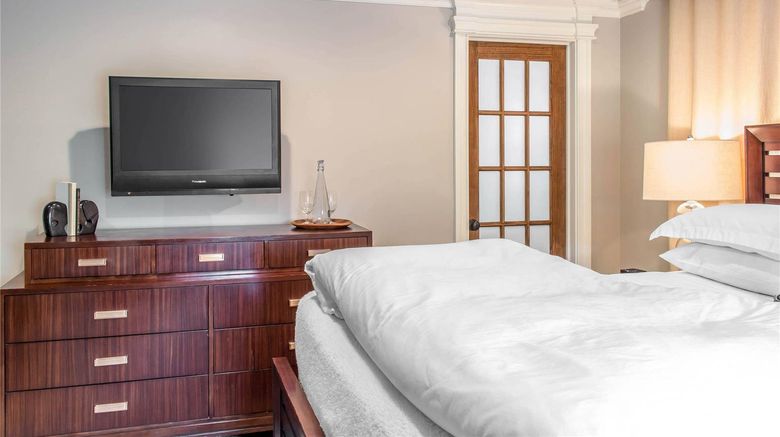 <b>Peacock Inn, Ascend Hotel Collection Room</b>. Images powered by <a href="https://iceportal.shijigroup.com/" title="IcePortal" target="_blank">IcePortal</a>.