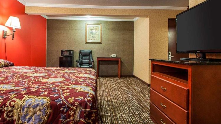 Rodeway Inn Paterson Great Falls Park Area Room