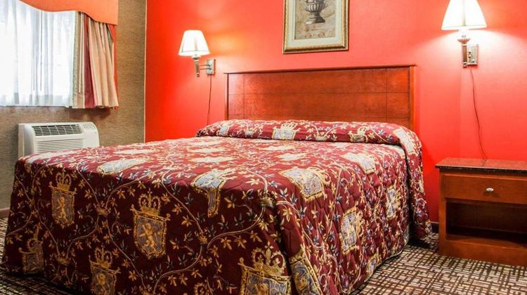 Rodeway Inn Paterson Great Falls Park Area Room