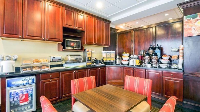 <b>Comfort Suites at Woodbridge Restaurant</b>. Images powered by <a href="https://iceportal.shijigroup.com/" title="IcePortal" target="_blank">IcePortal</a>.