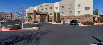 Comfort Suites Exterior