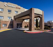 Comfort Suites Exterior