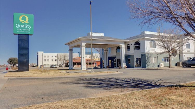 Quality Inn & Suites Roswell Exterior