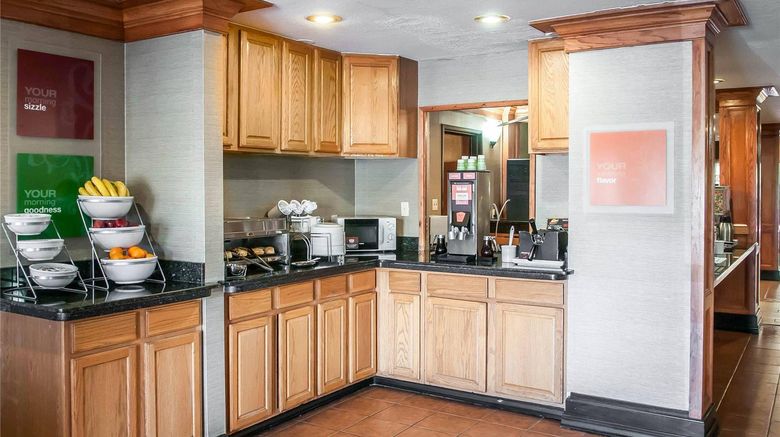 <b>Comfort Suites, Albuquerque Restaurant</b>. Images powered by <a href="https://iceportal.shijigroup.com/" title="IcePortal" target="_blank">IcePortal</a>.