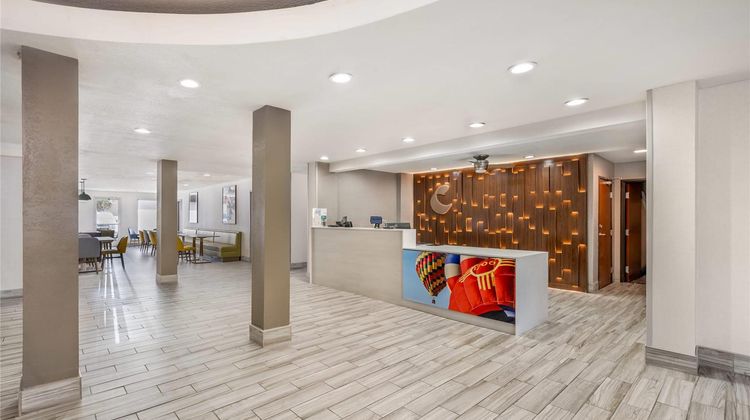 Comfort Suites, Albuquerque Lobby