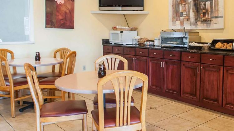 Econo Lodge Old Town Restaurant