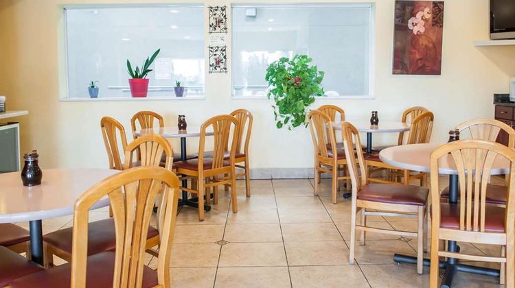 Econo Lodge Old Town Restaurant