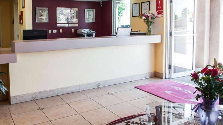 <b>Econo Lodge Old Town Lobby</b>. Images powered by <a href="https://iceportal.shijigroup.com/" title="IcePortal" target="_blank">IcePortal</a>.
